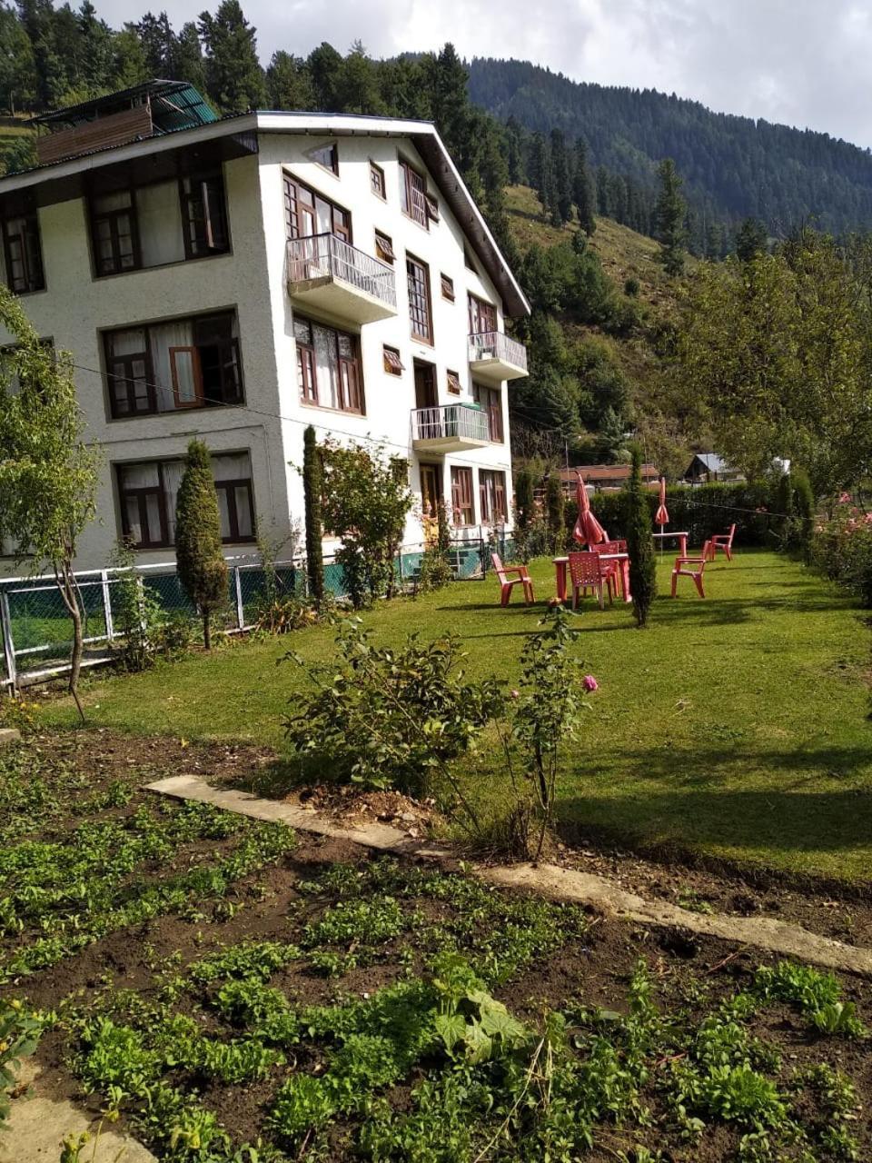 Hotel King Palace Pahalgam Exterior photo