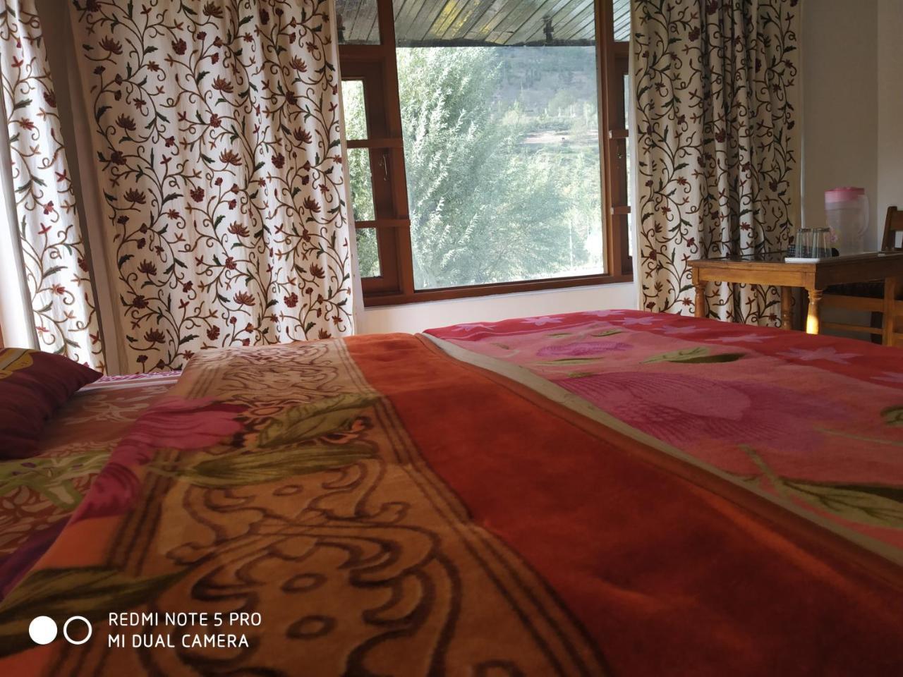Hotel King Palace Pahalgam Exterior photo